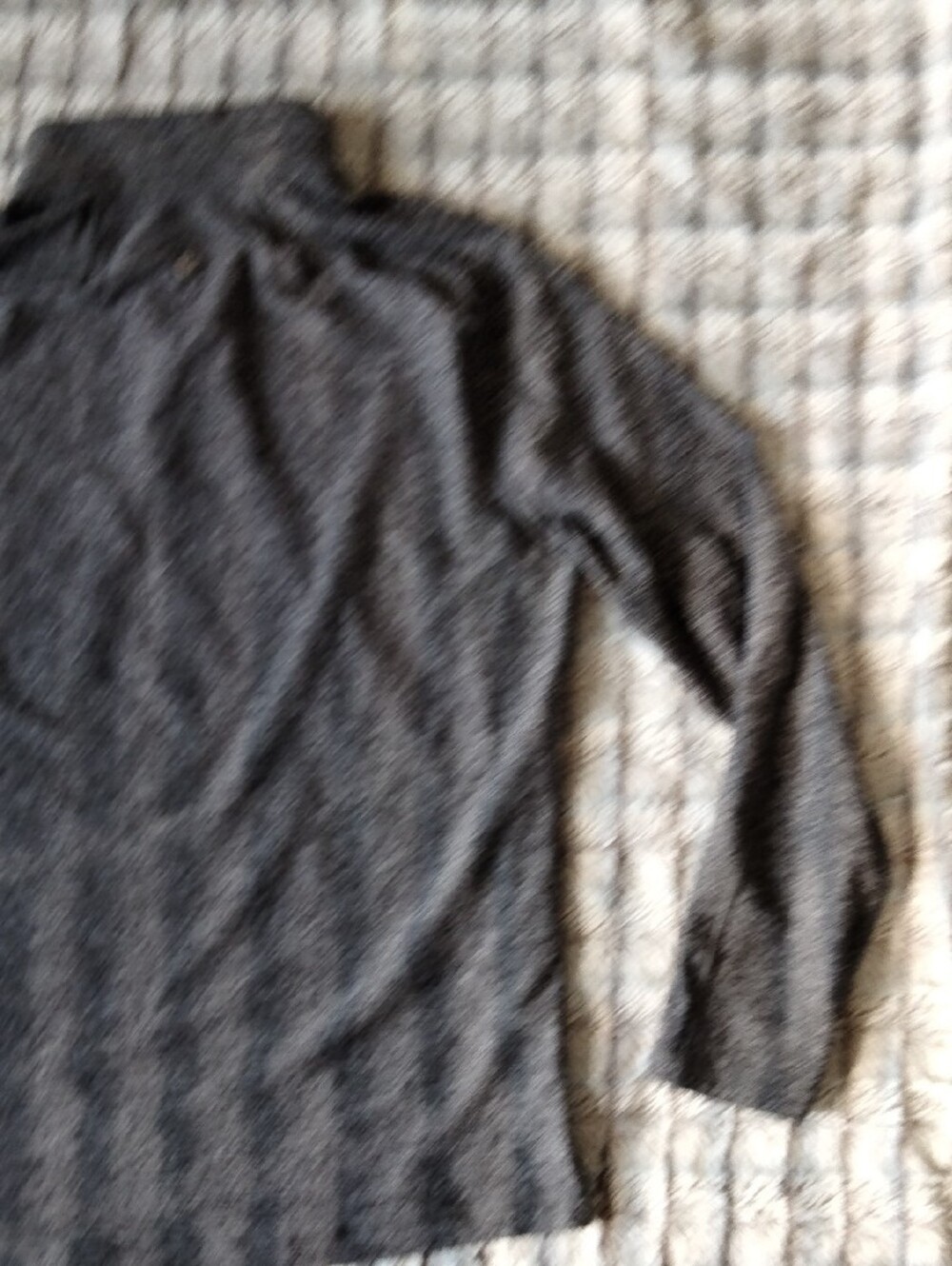 lululemon athletica Men's Dark Gray Half-Zip Sweater - Picture 10 of 10